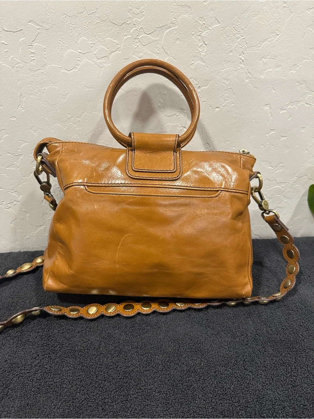 HOBO chic saddle